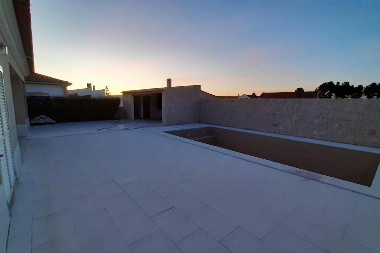 Spacious House In Aldeia Dos Pinheiros With Pool Azeitao Buitenkant foto