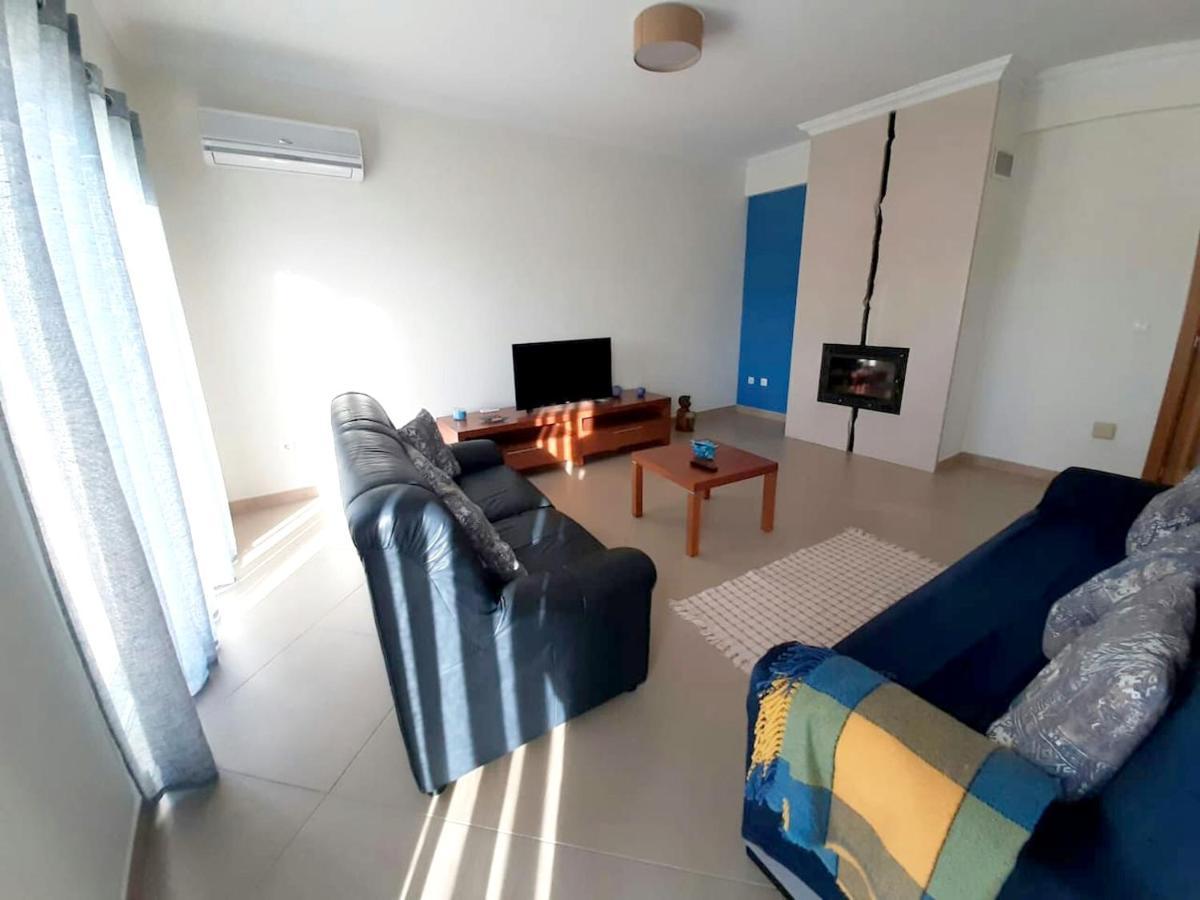 Spacious House In Aldeia Dos Pinheiros With Pool Azeitao Buitenkant foto